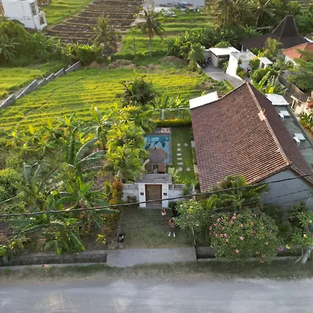 Perenenan Beach Villa Casa Mani Fieldviews